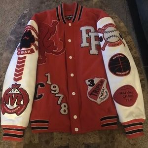 Pelle Pelle Varsity